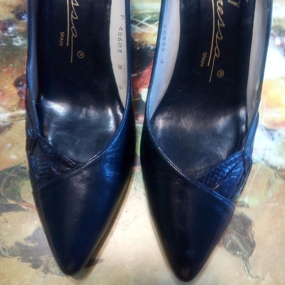 SIZE 8 S CARESSA HIGH HEELS - Picture 4 of 10